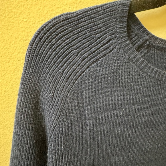 White House Black Market Midnight Blue Knit Top Size Extra Small - Picture 3 of 6